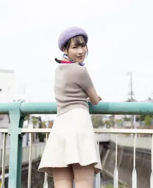 무라카미 유카 사진집 버스 가이드 누드 여행으로