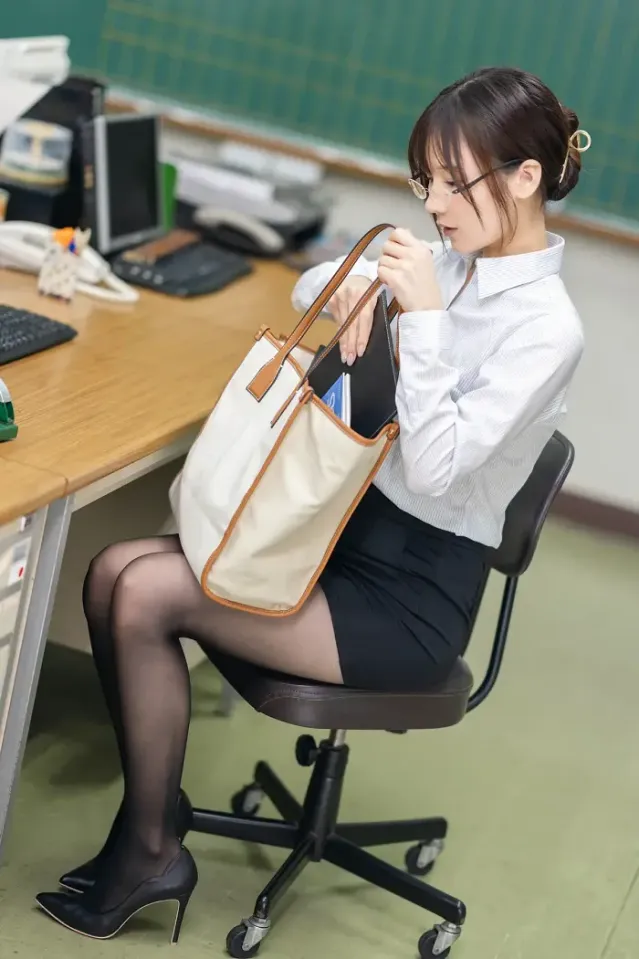 켄켄 사진집 「만약 켄켄이 ○○ 선생님이었다면」 Set.02