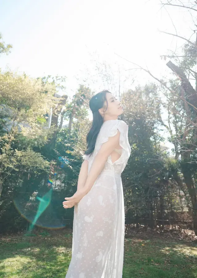 스미다 아야노 디지털 사진집 『 백일몽 』 Set.01