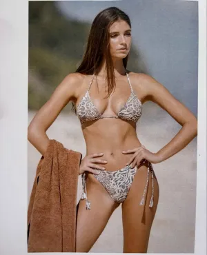 태닝도 완벽한 서양 비키니녀