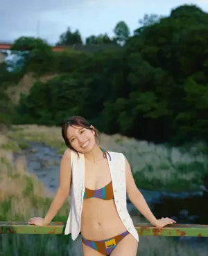 오와다 나나 주간 플레이보이 포토북 「깊은 숲 속에서」 Set.01