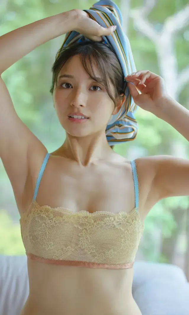 오와다 나나 포토북 「깊은 숲 속에서」 Set.02