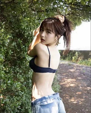 에리와 마리 자매 위클리 플레이보이 No.341 “지나가도 괜찮아, 난 여기 있을게. 2주차”